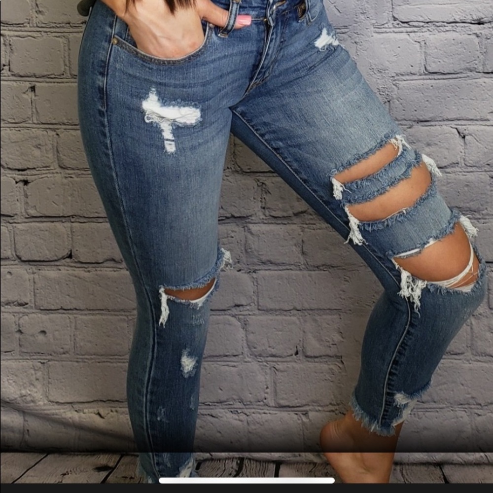 KanCan Distressed Jeans NWOT